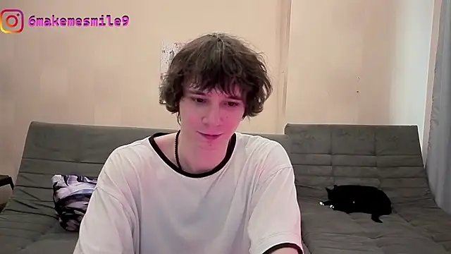 Snapshot of AnthonyCuutie chatting on August 5, 7:33 am AnthonyCuutie online show from August 5, 7:33 am