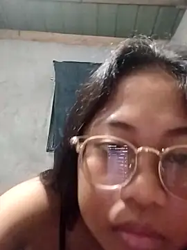 Snapshot of angelpinay44 chatting on April 5, 4:59 pm angelpinay44 online show from April 5, 4:59 pm