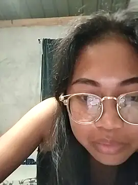 Snapshot of angelpinay44 chatting on April 7, 3:23 pm angelpinay44 online show from April 7, 3:23 pm