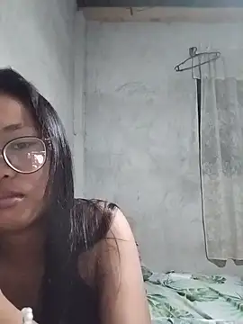 Snapshot of angelpinay44 chatting on June 22, 2:25 pm angelpinay44 online show from June 22, 2:25 pm