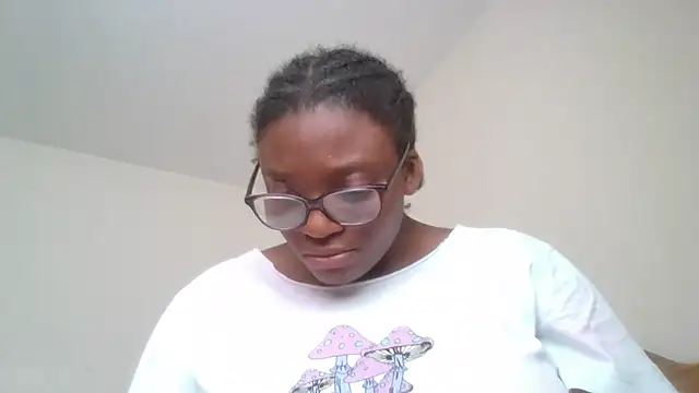 Snapshot of SexyGemBeauty chatting on June 2, 1:35 pm SexyGemBeauty online show from June 2, 1:35 pm
