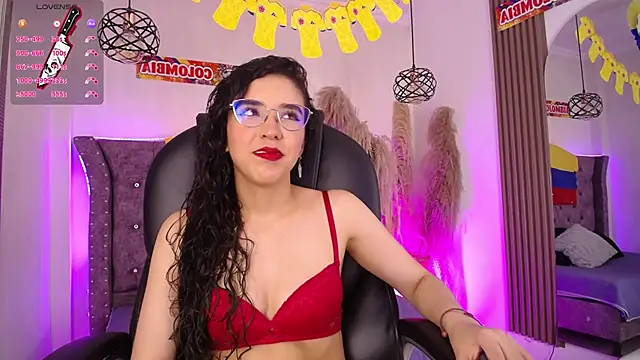 Amara Davis1 online show from July 2, 4:07 am