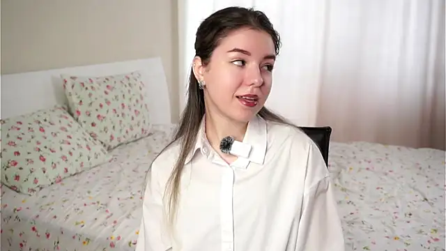 Snapshot of SmoggyWeek chatting on March 5, 9:38 am SmoggyWeek online show from March 5, 9:38 am