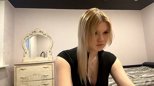 AnnyBany online show from March 13, 3:40 pm