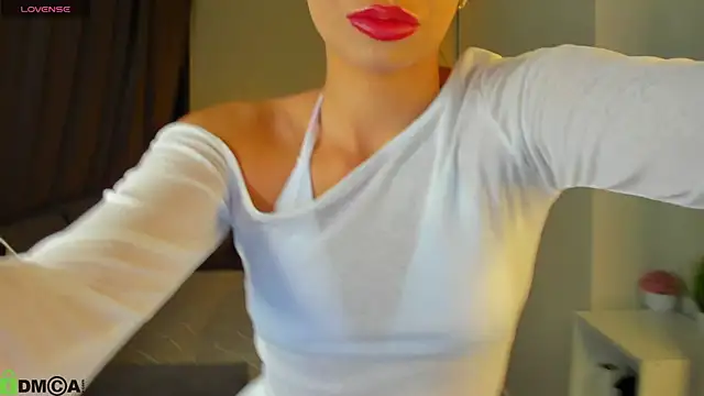 Snapshot of Sidny_Beth chatting on June 10, 9:52 am Sidny Beth online show from June 10, 9:52 am