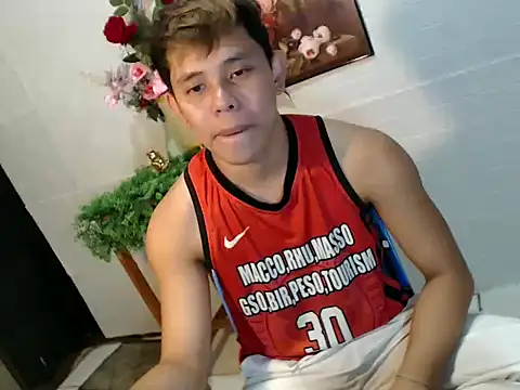 Snapshot of Baby_Maxxx chatting on May 11, 6:27 pm Baby Maxxx online show from May 11, 6:27 pm