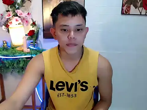 Snapshot of Baby_Maxxx chatting on May 24, 5:45 am Baby Maxxx online show from May 24, 5:45 am