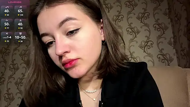 Snapshot of KarineDampy chatting on March 9, 6:12 pm KarineDampy online show from March 9, 6:12 pm