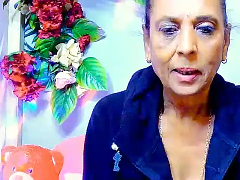 Hot queen58 online show from June 6, 5:34 am