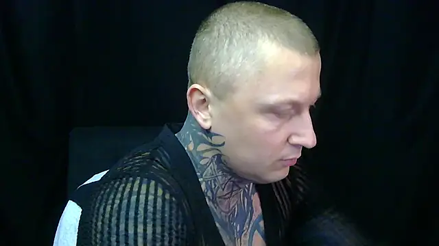 devilWithTats online show from April 5, 10:45 am