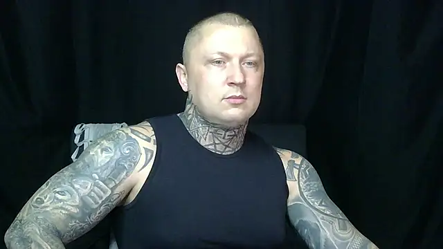 Snapshot of devilWithTats chatting on May 11, 9:15 am devilWithTats online show from May 11, 9:15 am