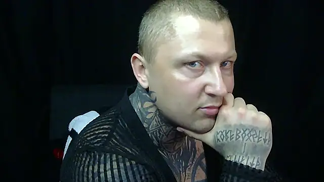 Snapshot of devilWithTats chatting on May 20, 7:25 am devilWithTats online show from May 20, 7:25 am