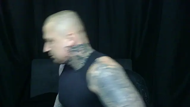 Snapshot of devilWithTats chatting on May 30, 8:44 am devilWithTats online show from May 30, 8:44 am