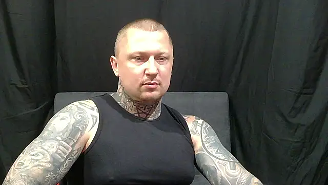 Snapshot of devilWithTats chatting on June 6, 9:36 am devilWithTats online show from June 6, 9:36 am