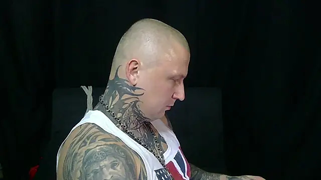 Snapshot of devilWithTats chatting on June 16, 3:58 pm devilWithTats online show from June 16, 3:58 pm