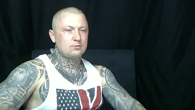 Snapshot of devilWithTats chatting on June 18, 4:44 pm devilWithTats online show from June 18, 4:44 pm