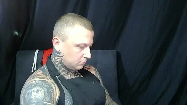 Snapshot of devilWithTats chatting on June 30, 3:24 pm devilWithTats online show from June 30, 3:24 pm
