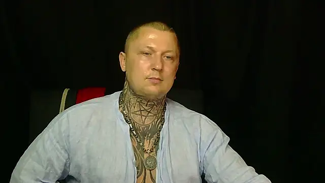 Snapshot of devilWithTats chatting on July 16, 5:19 pm devilWithTats online show from July 16, 5:19 pm