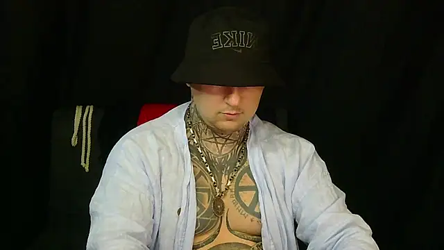 Snapshot of devilWithTats chatting on July 26, 7:48 am devilWithTats online show from July 26, 7:48 am