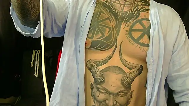 Snapshot of devilWithTats chatting on July 28, 2:13 pm devilWithTats online show from July 28, 2:13 pm