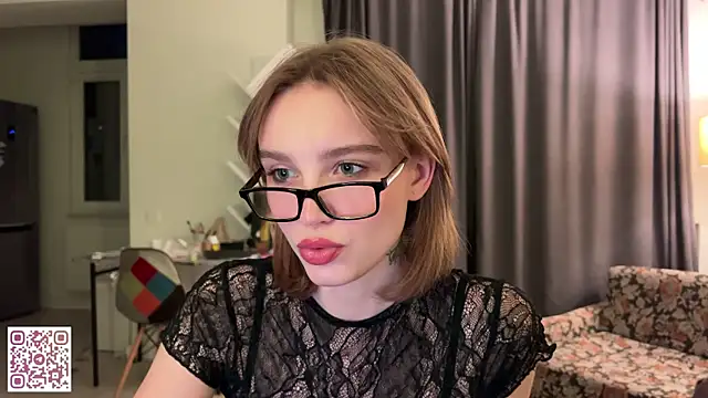 Snapshot of Lolatatee chatting on May 25, 5:08 pm Lolatatee online show from May 25, 5:08 pm