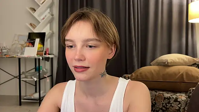 Snapshot of Lolatatee chatting on June 13, 8:07 pm Lolatatee online show from June 13, 8:07 pm