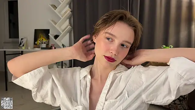 Snapshot of Lolatatee chatting on July 3, 7:09 pm Lolatatee online show from July 3, 7:09 pm