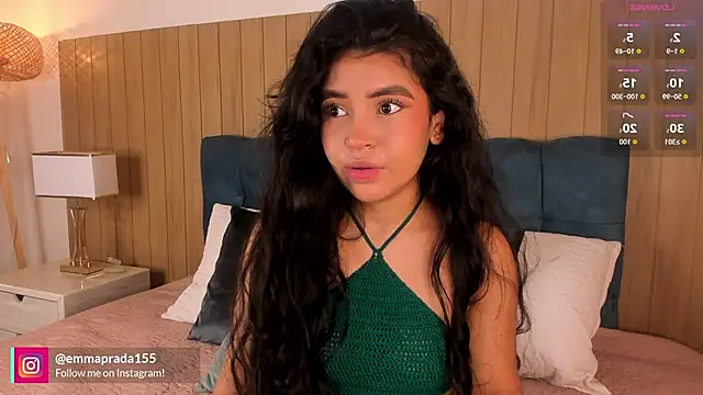 missprada  online show from March 18, 12:08 pm