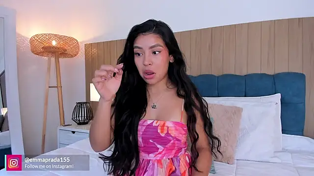 Snapshot of missprada_ chatting on June 6, 12:10 pm missprada online show from June 6, 12:10 pm