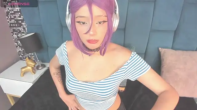 Snapshot of reze_chaw chatting on April 16, 1:56 pm reze chaw online show from April 16, 1:56 pm