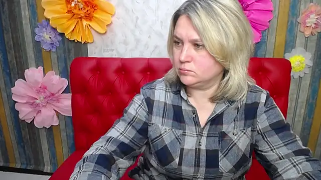 VickyRobins online show from March 5, 6:53 am