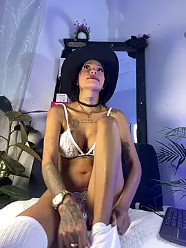 Snapshot of Antonella-smitt chatting on May 14, 11:39 am Antonella-smitt online show from May 14, 11:39 am