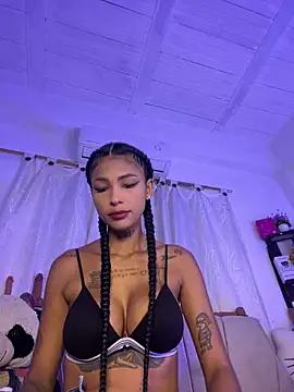 Snapshot of Antonella-smitt chatting on May 27, 12:02 pm Antonella-smitt online show from May 27, 12:02 pm