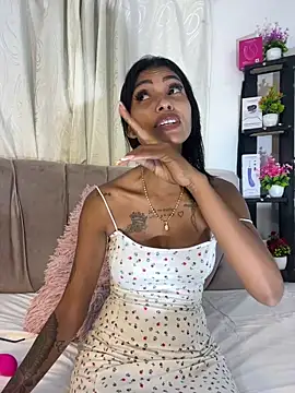 Snapshot of Antonella-smitt chatting on June 6, 12:10 pm Antonella-smitt online show from June 6, 12:10 pm