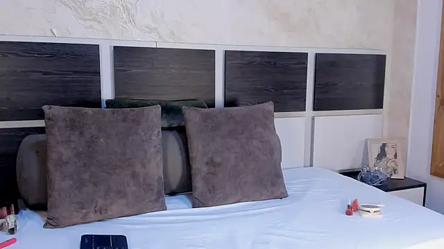 Natalia Cruzz online show from July 3, 12:44 pm