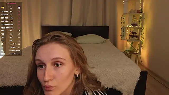 ElidiaPetit online show from March 15, 6:36 pm