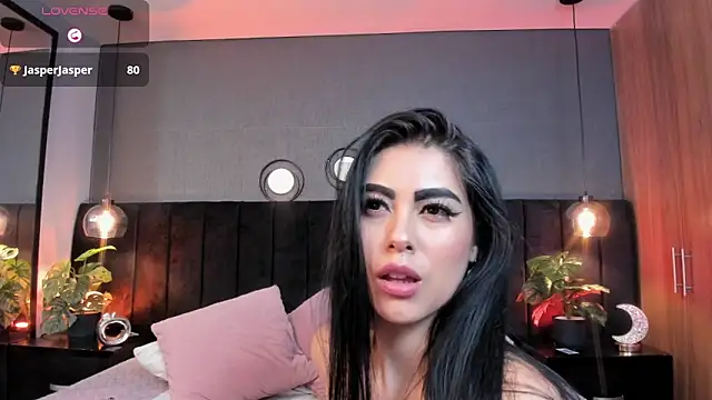 DAKOTA BLAZE   online show from March 4, 12:33 pm