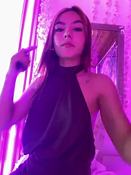   Nahomy online show from April 27, 3:43 pm