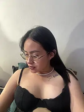 Anni Rose online show from March 12, 12:00 pm