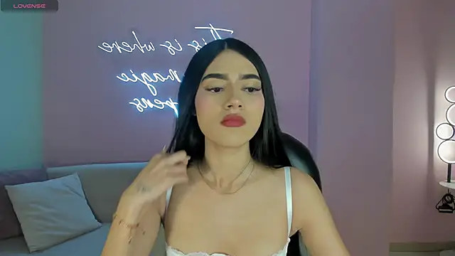 JasminBlake online show from May 2, 3:11 am