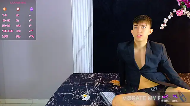 Snapshot of Danteandviolete_cr chatting on June 3, 11:35 am Danteandviolete cr online show from June 3, 11:35 am