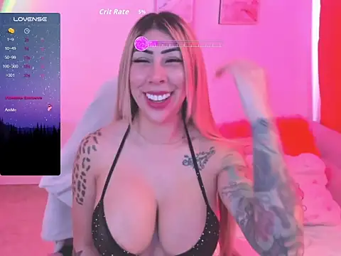 Snapshot of Martina_robertss chatting on June 13, 12:58 pm Martina robertss online show from June 13, 12:58 pm