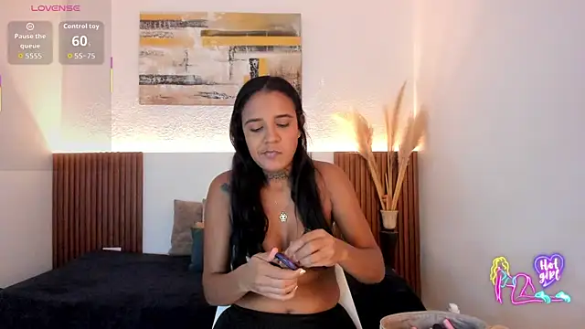 Snapshot of Tiana_Glow2 chatting on July 9, 10:47 pm Tiana Glow2 online show from July 9, 10:47 pm
