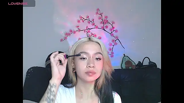 Snapshot of sweet_molly420 chatting on June 18, 5:08 am sweet molly420 online show from June 18, 5:08 am