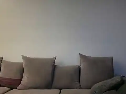 Snapshot of HotwifeAysha chatting on March 27, 10:31 pm HotwifeAysha online show from March 27, 10:31 pm