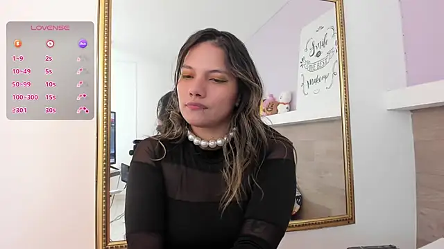 EmmaSanchez  online show from April 30, 8:48 pm