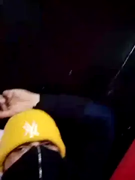 Snapshot of sexydz213 chatting on March 8, 8:56 pm sexydz213 online show from March 8, 8:56 pm