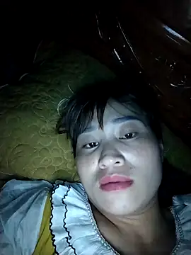 Lilinn  online show from March 8, 5:50 pm