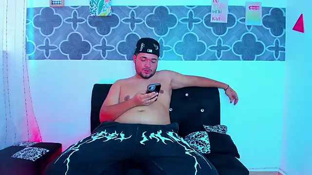 Sakura Velvet online show from March 7, 9:56 pm