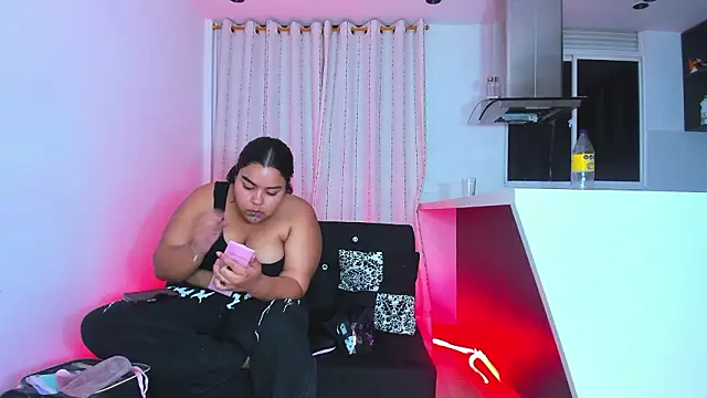 Sakura Velvet online show from March 15, 12:05 am